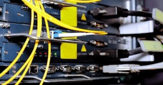 Заказать монтаж сетей в Челябинске. Обслуживание ПК, ремонт от 309 руб